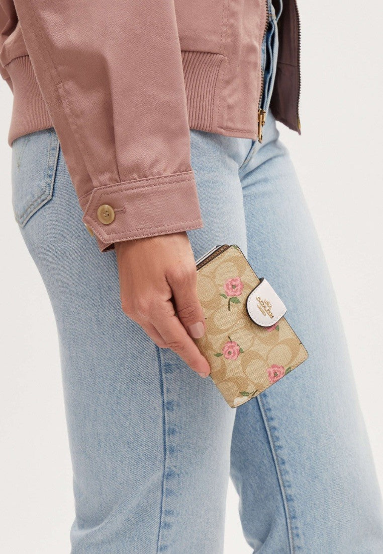 Medium Corner Zip Wallet In Signature Canvas With Floral Print Light Khaki Chalk Multi