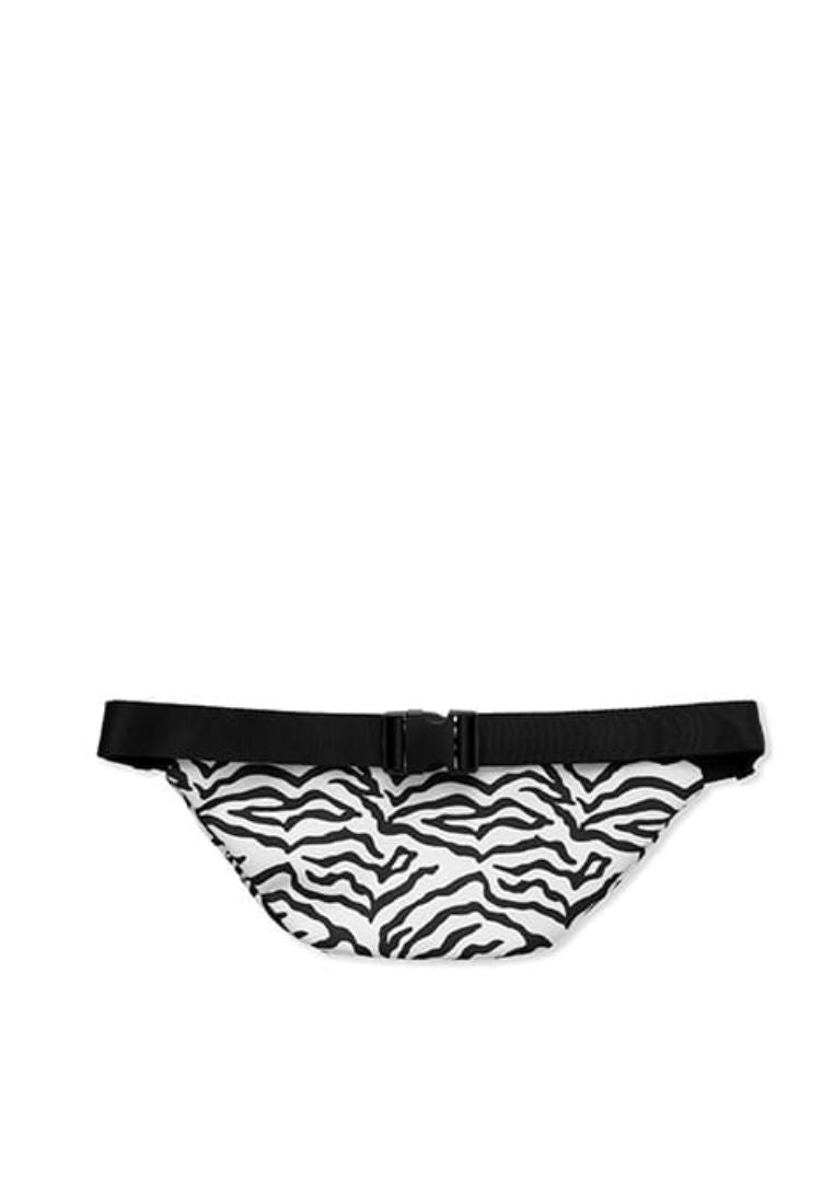 Square Wappen Hip Sack Pattern White