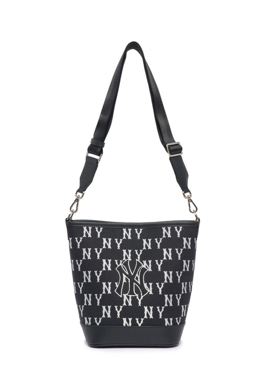 Big Classic MONOGRAM Jacquard New Bucket Bag NEW YORK YANKEES black