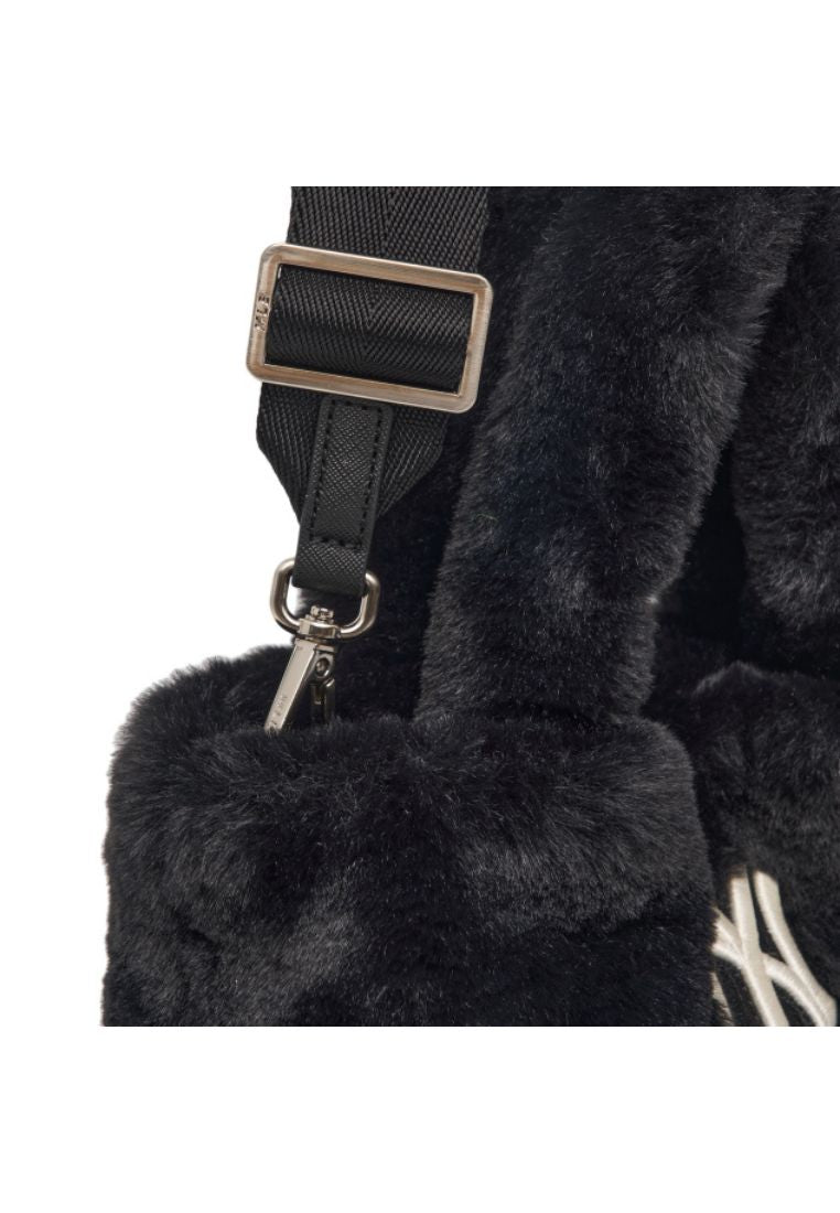Basic Fur Fleece Tote Bag NEW YORK YANKEES black