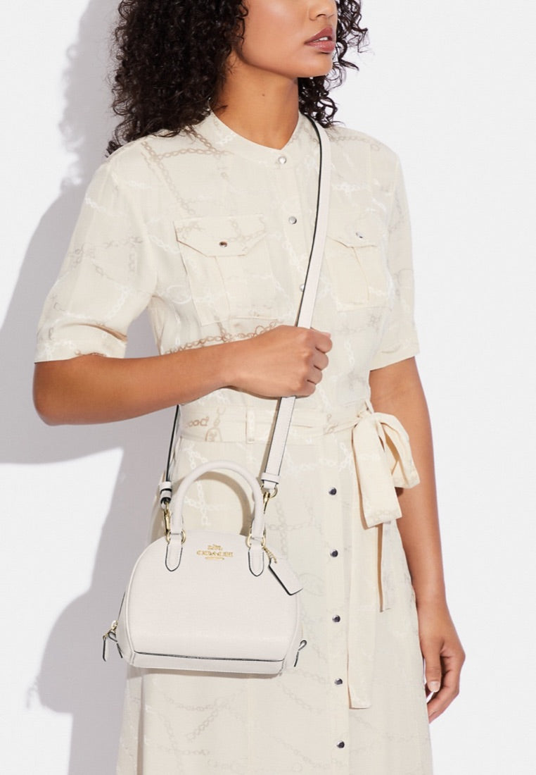 Sydney Satchel Chalk