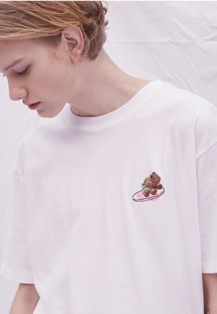 Overfit T-Shirt Surfing Bear new