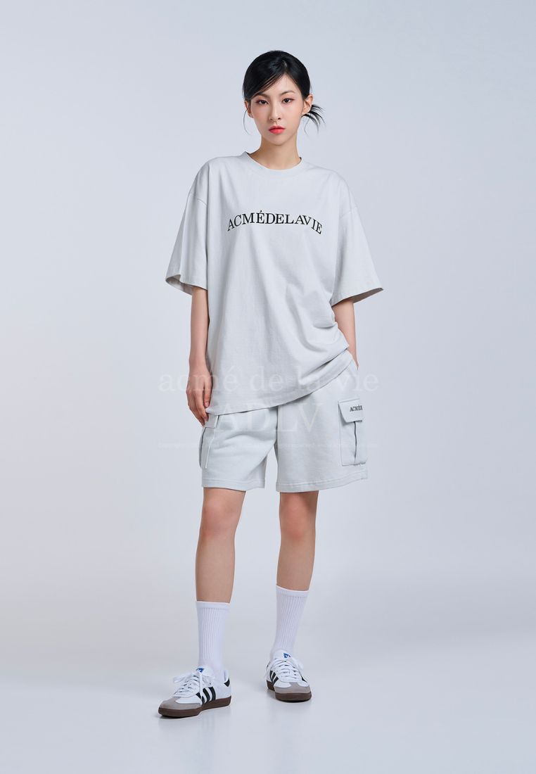 Essential Logo SEASON 2 Short Sleeve T-Shirt Grey