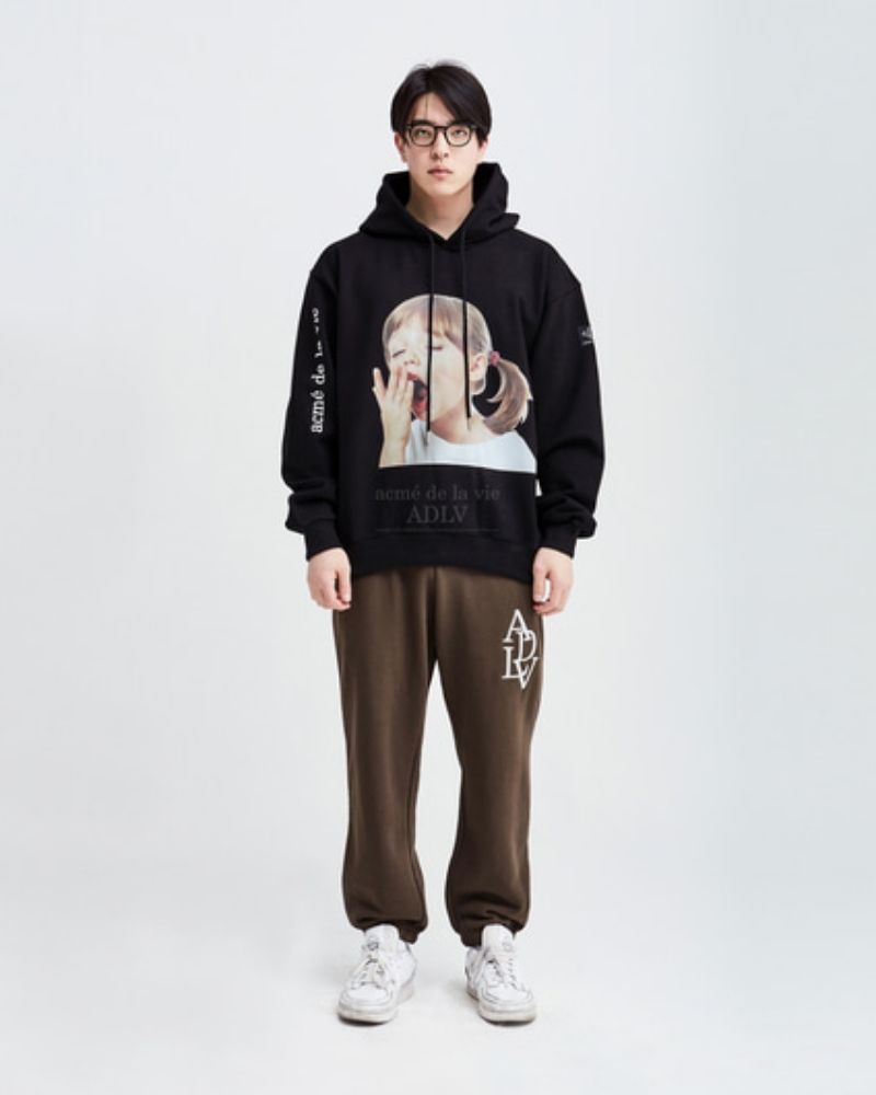 Baby Face Hoodie Black Yawn