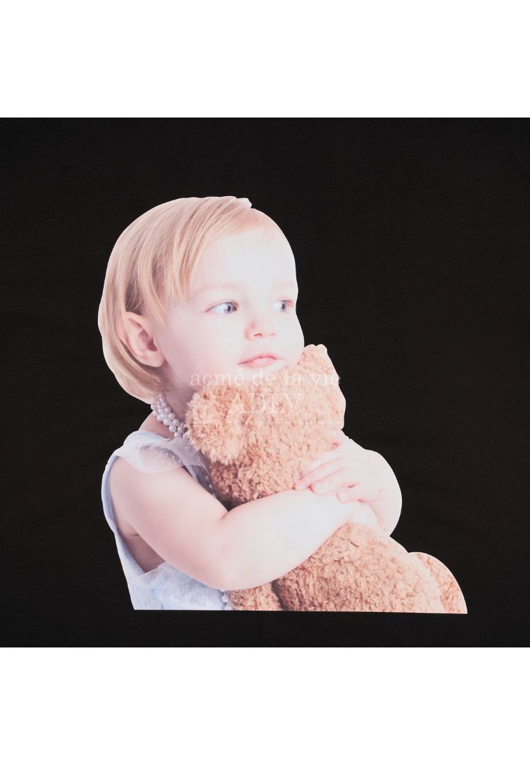 Baby Face Pearl Necklace Girl Short Sleeve T-Shirt Black