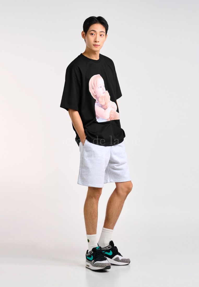 Baby Face Pearl Necklace Girl Short Sleeve T-Shirt Black