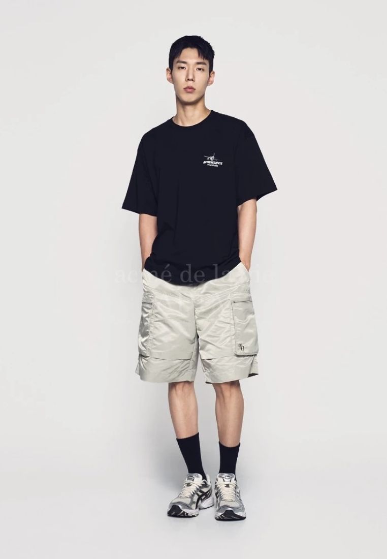 World Wide Airplane Bear Artwork Short Sleeve T-Shirt Black