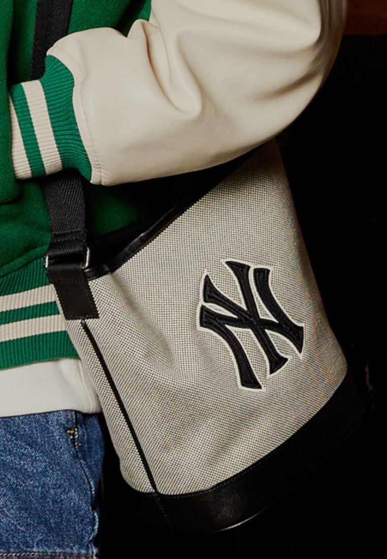 Basic Big Logo Canvas Bucket Bag NEW YORK YANKEES Black