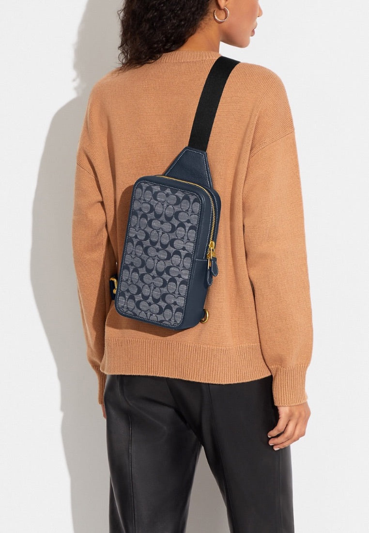 Sullivan Pack In Signature Chambray Denim