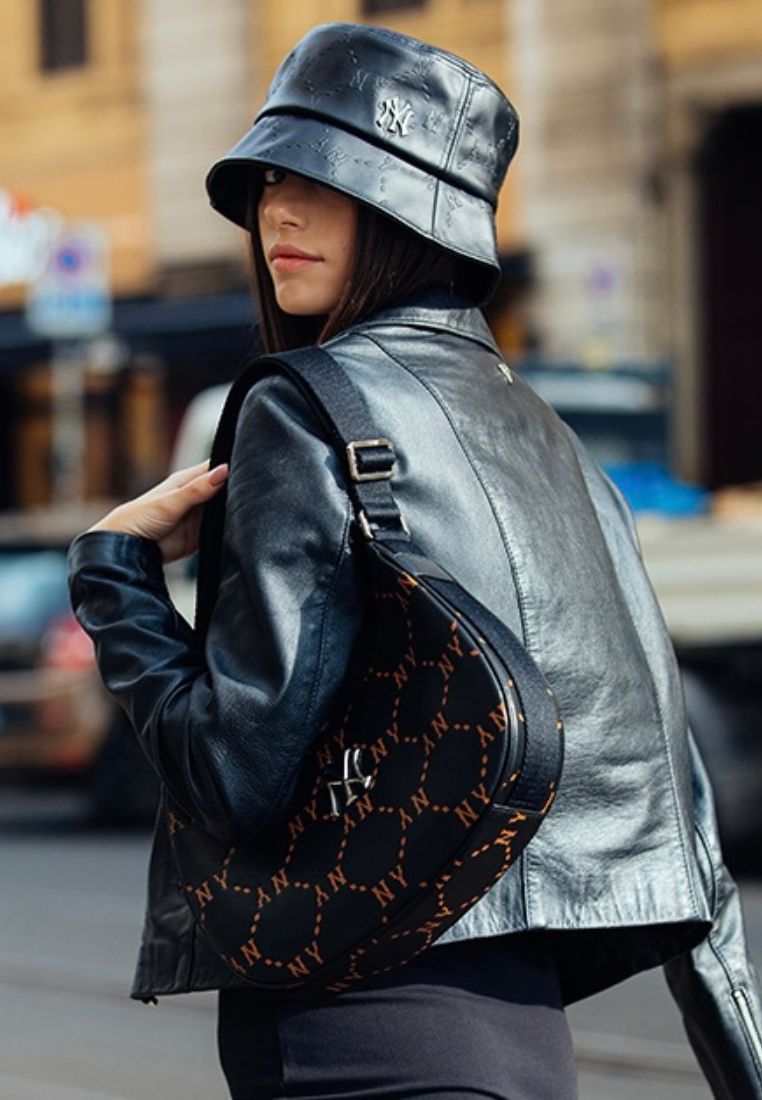 Dia MONOGRAM PU Embo L-Hobo Bag NEW YORK YANKEES black