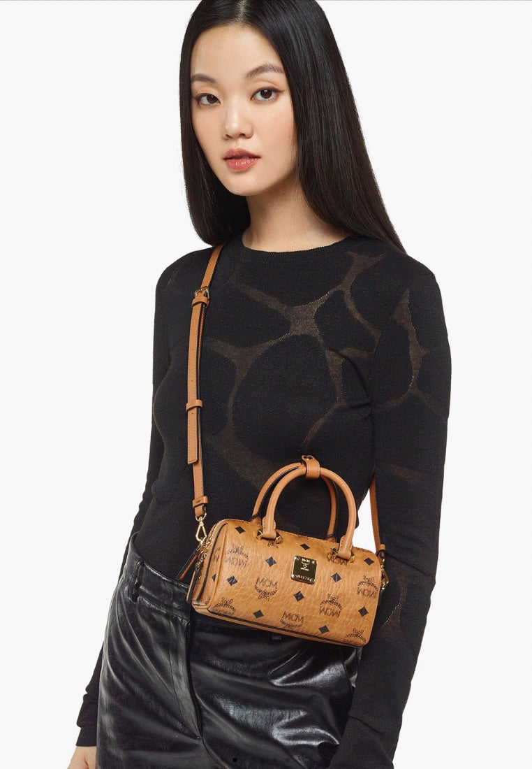 Mini Essential Boston in Visetos