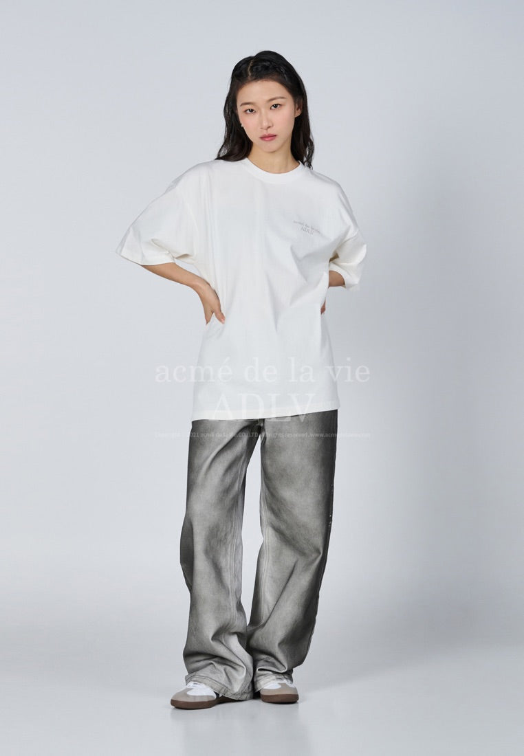 Fuzzy Dragon Artwork Short Sleeve T-Shirt Cream