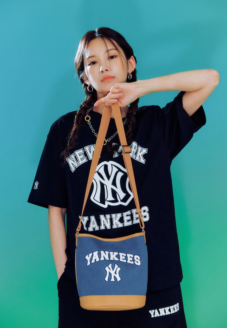 Varsity Basic Canvas Bucket Bag NEW YORK YANKEES indigo