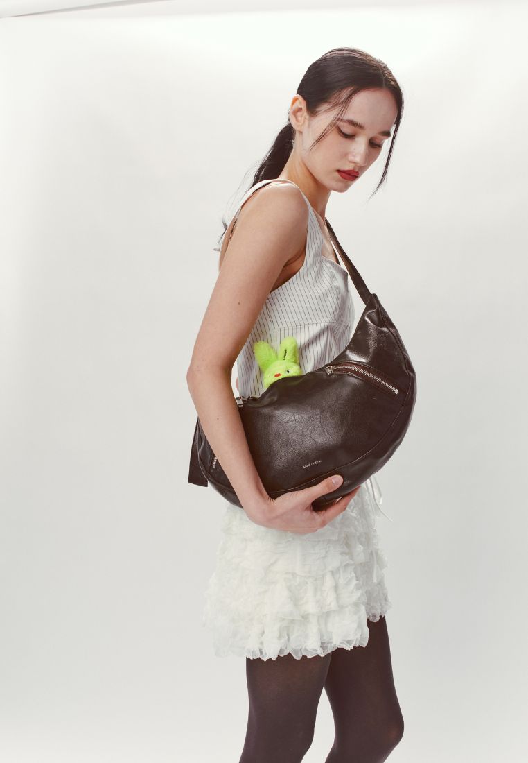 Apple sling Bag M Goat Chocolate