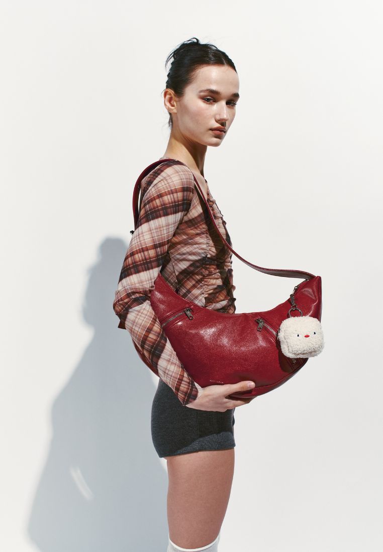 Apple sling Bag M Goat Red