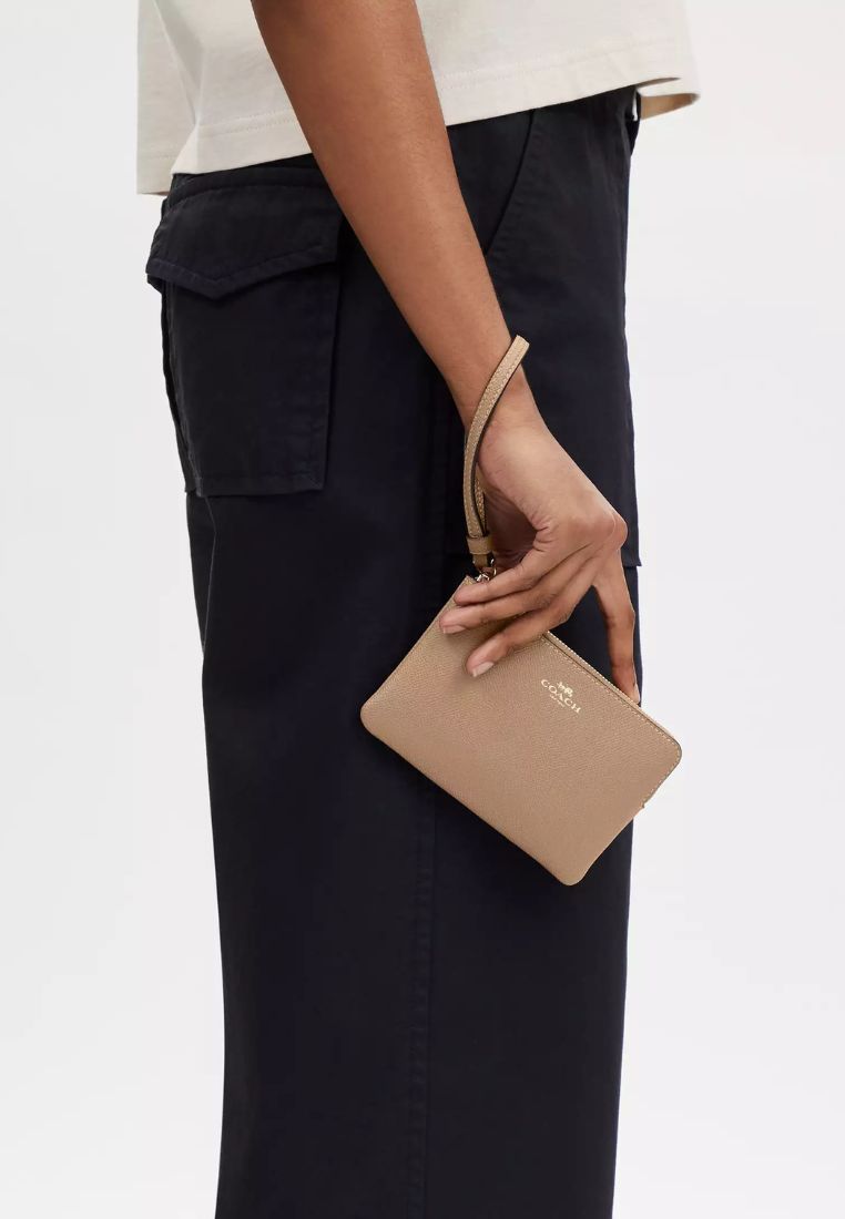 Corner Zip Wristlet Gold Taupe