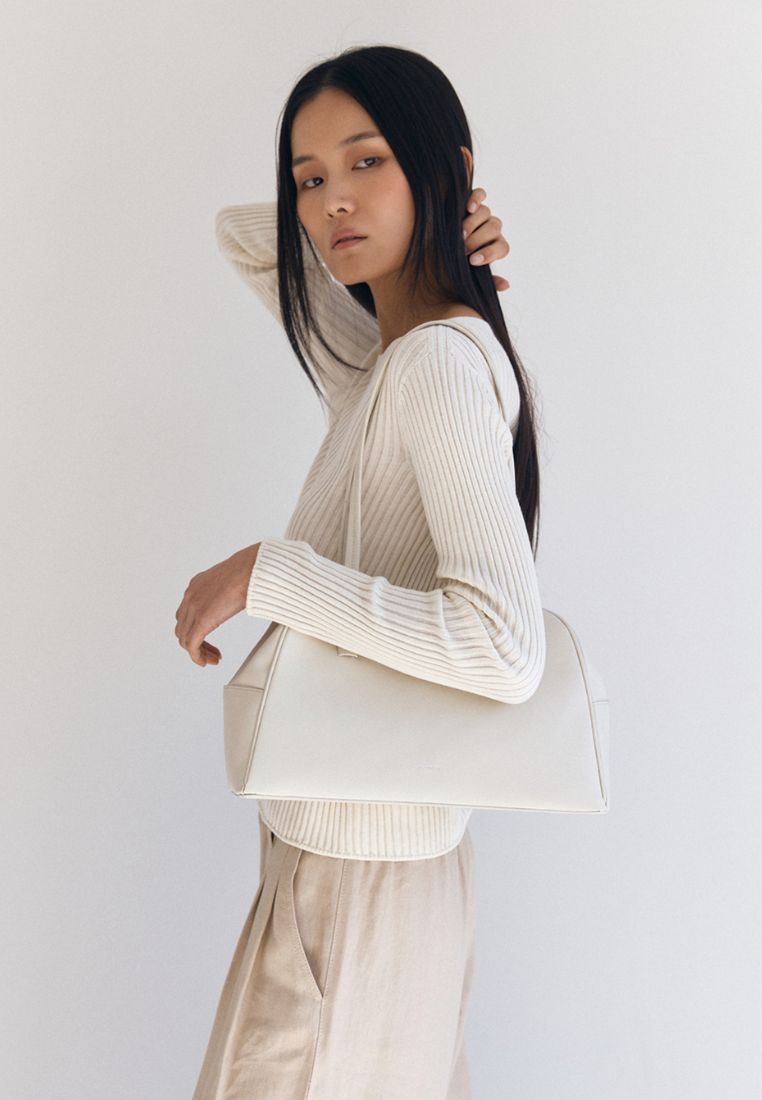 Jade Off White