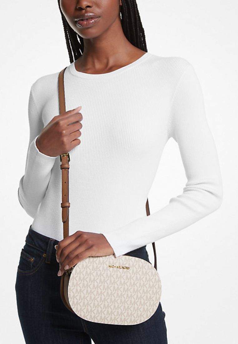 Jet Set Travel Medium Signature Logo Crossbody Bag Vanilla