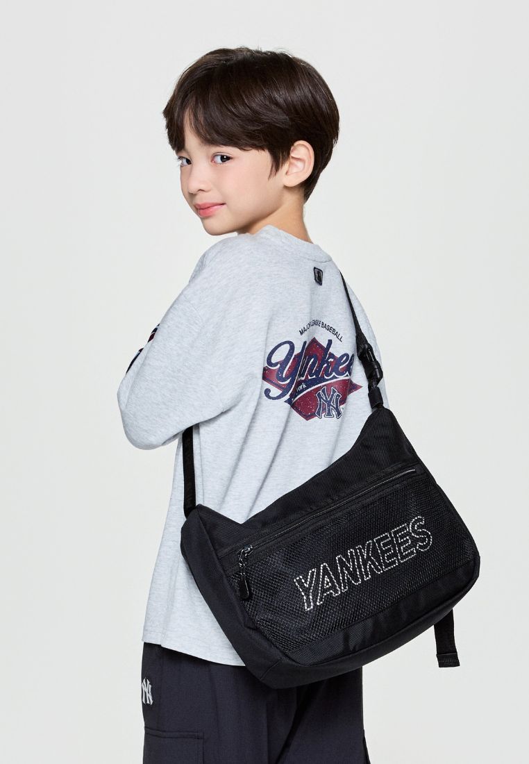 Logo Point Messenger Bag NY Yankees Black