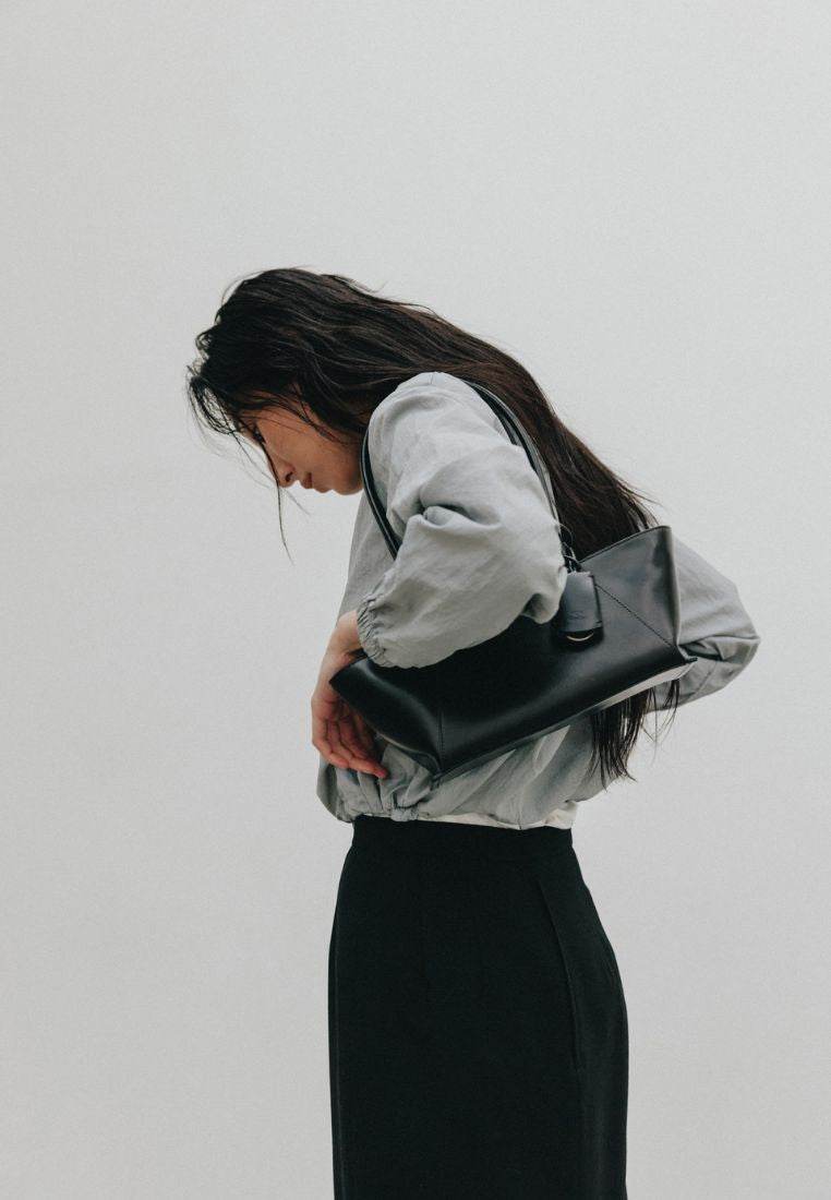MONIQUE SHOULDER BAG soft black