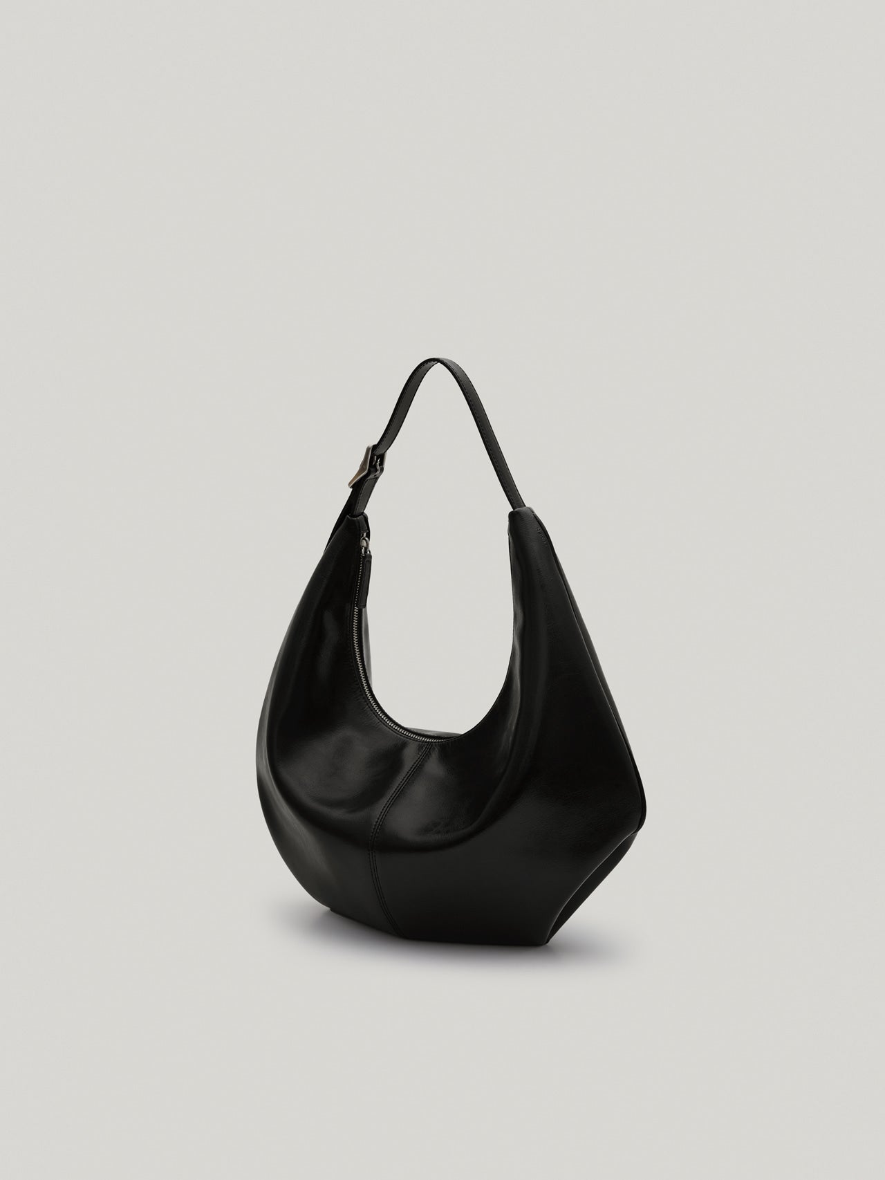 MOSSY HOBO BAG leather black