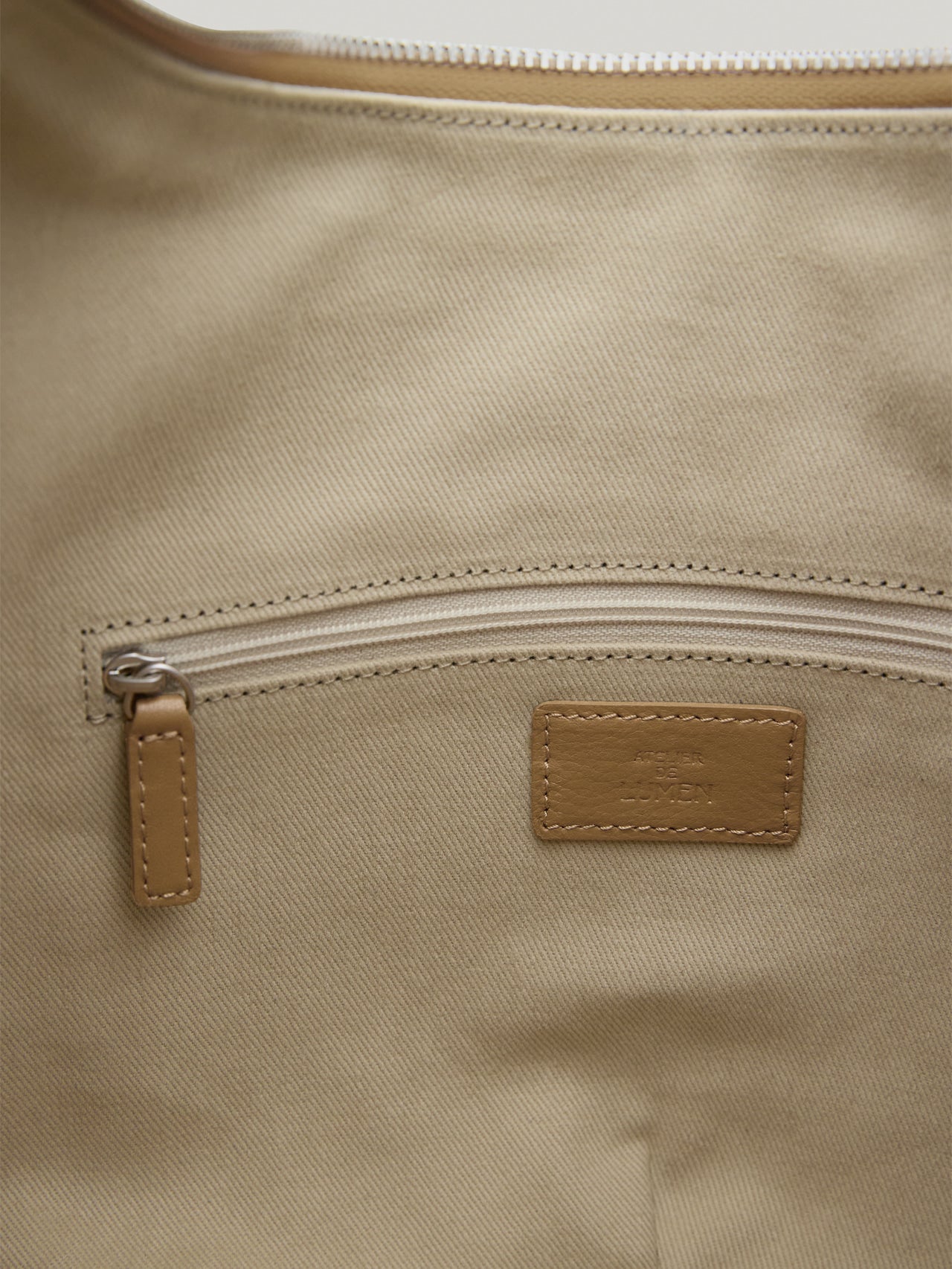 MOSSY HOBO BAG suede sand