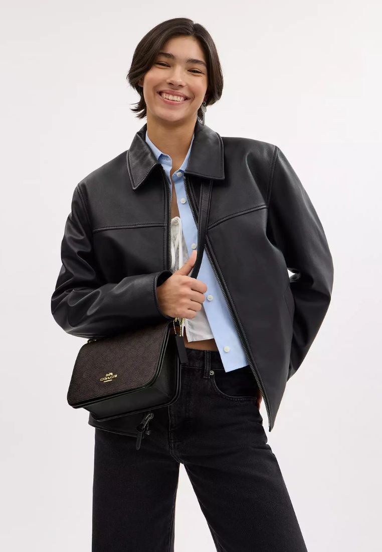 Quinn Bag In Signature Canvas Gold Walnut Black