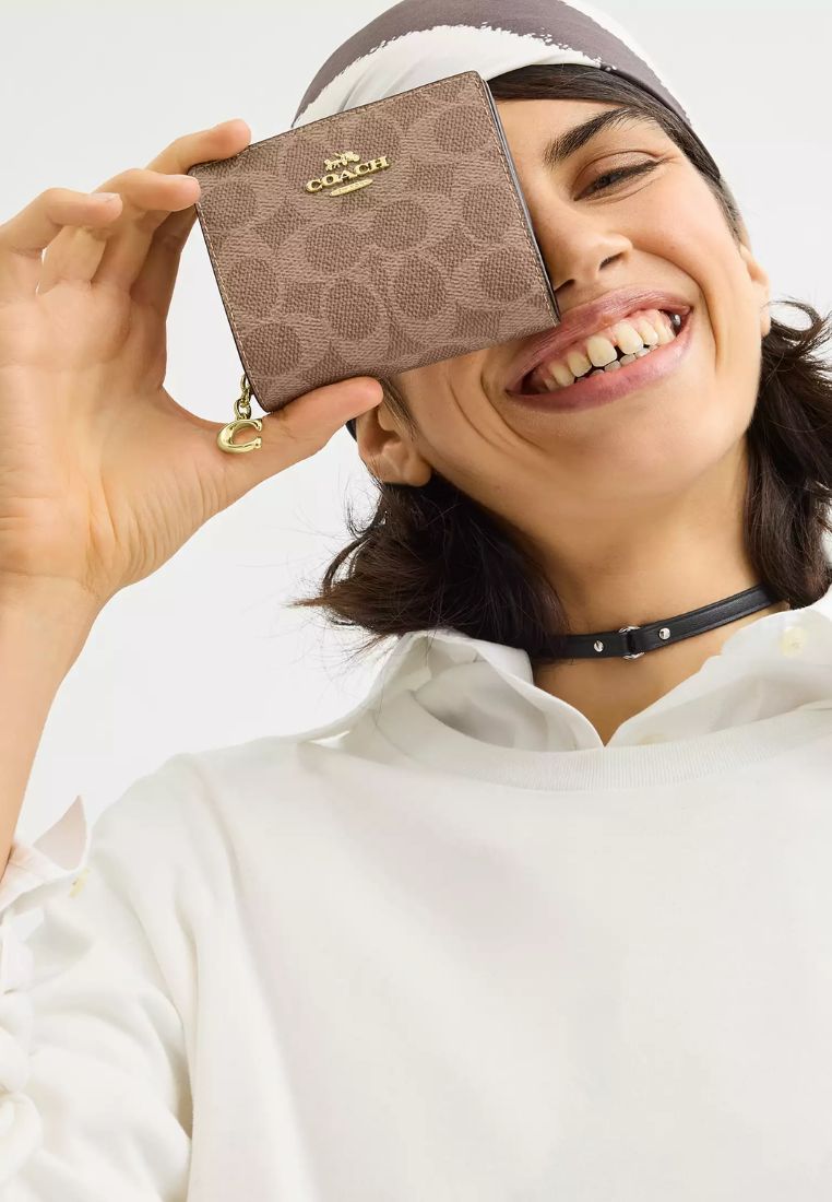 Snap Wallet In Signature Canvas Gold Tan Brown