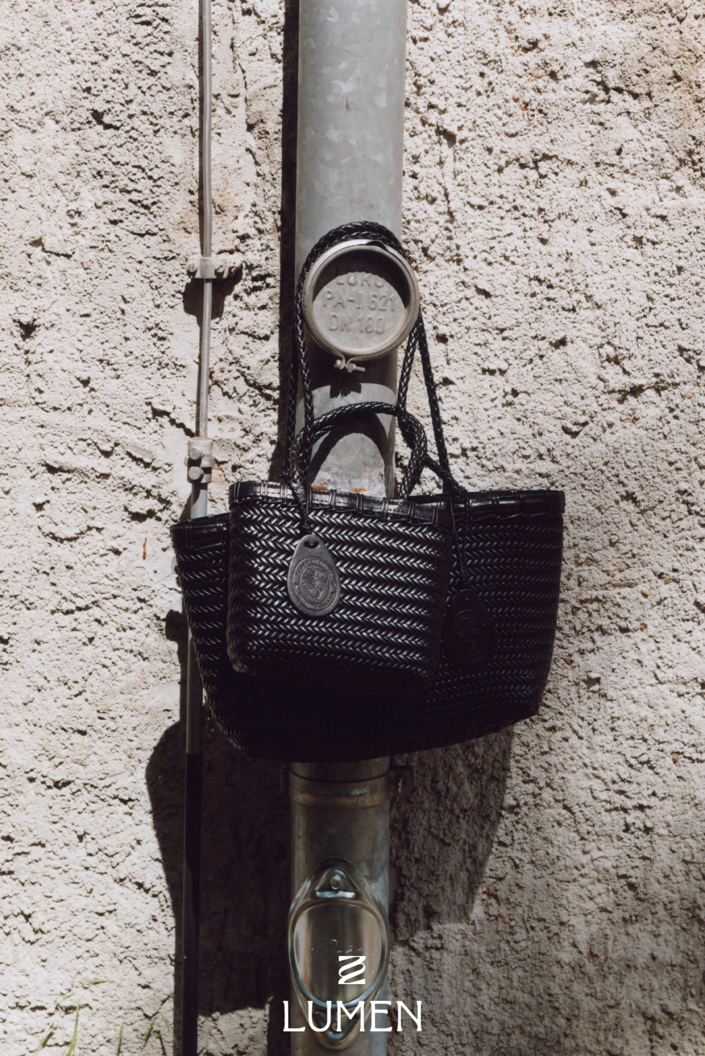 TWIG BAG dried black