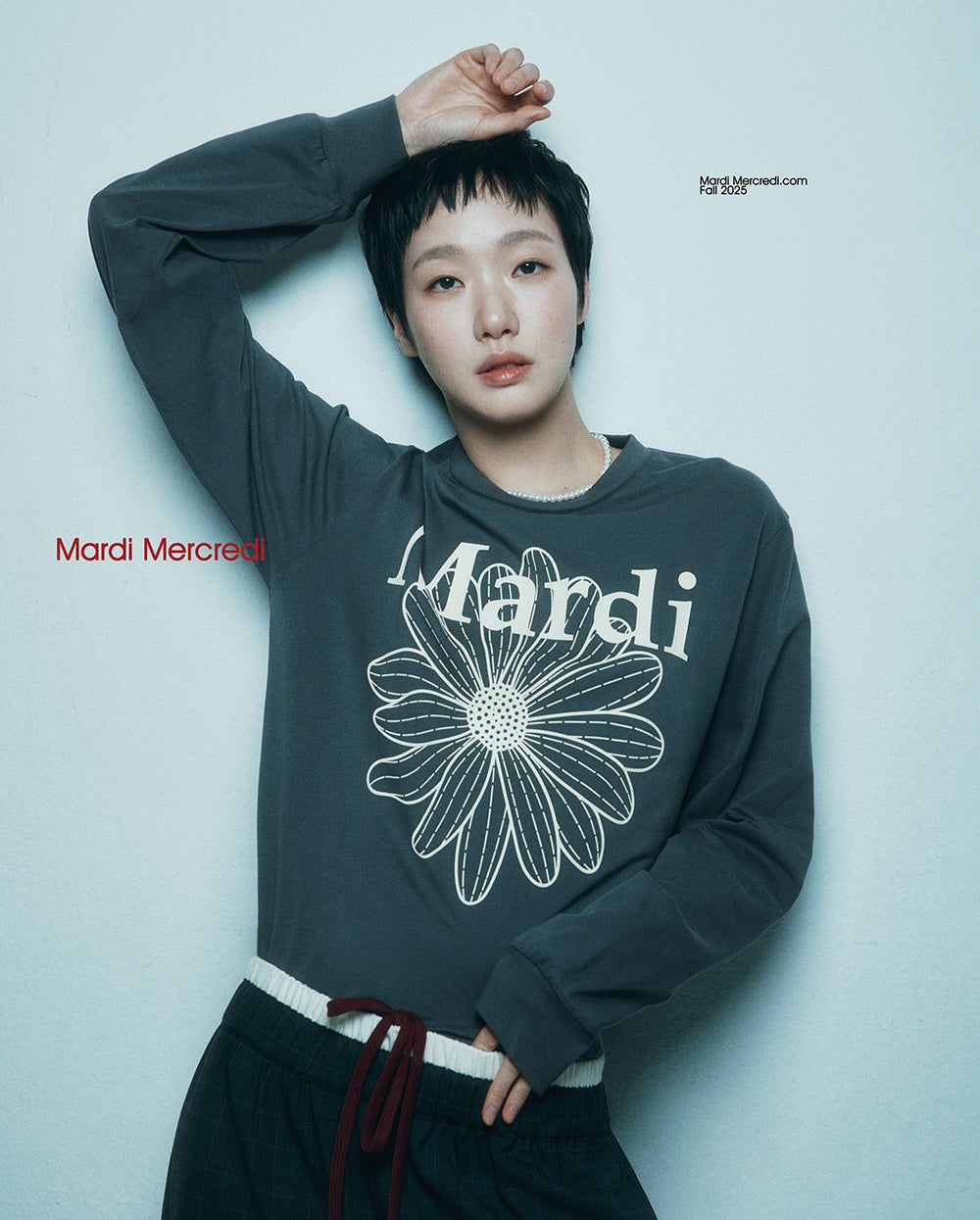 韓国ブランドTSHIRT FLOWERMARDI_BLACK CREAMTシャツ MARDI MERCREDI - TSHIRT FLOWERMARDI_BLACK CREAM | Shop Unique