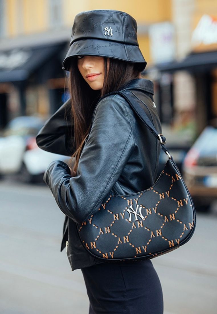 Dia MONOGRAM PU Embo L-Hobo Bag NEW YORK YANKEES black