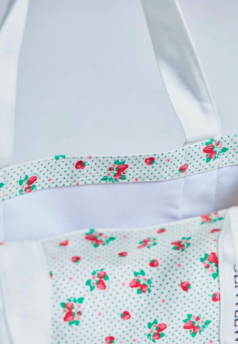 Bloom Of Strawberry Box Tote