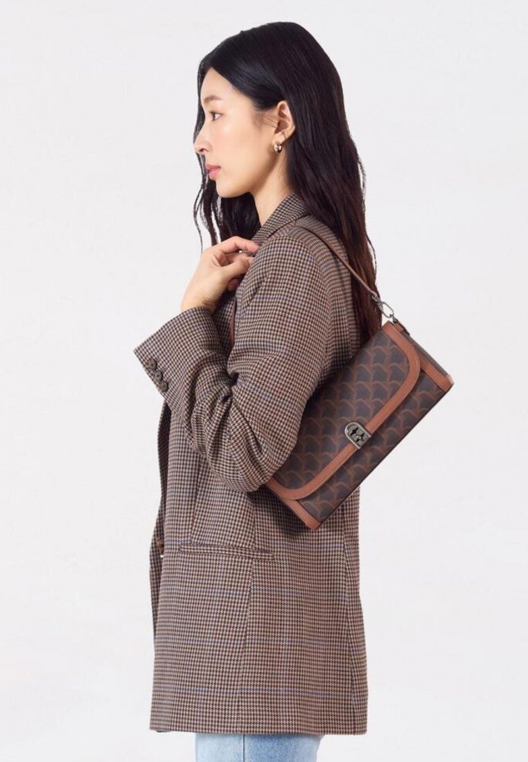 Coco Monogram Baguette Coco Brown MM