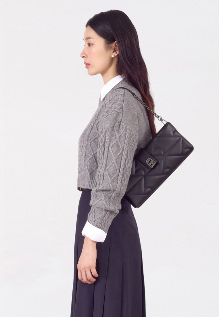 Coco R Quilting Low Shoulder Black SM