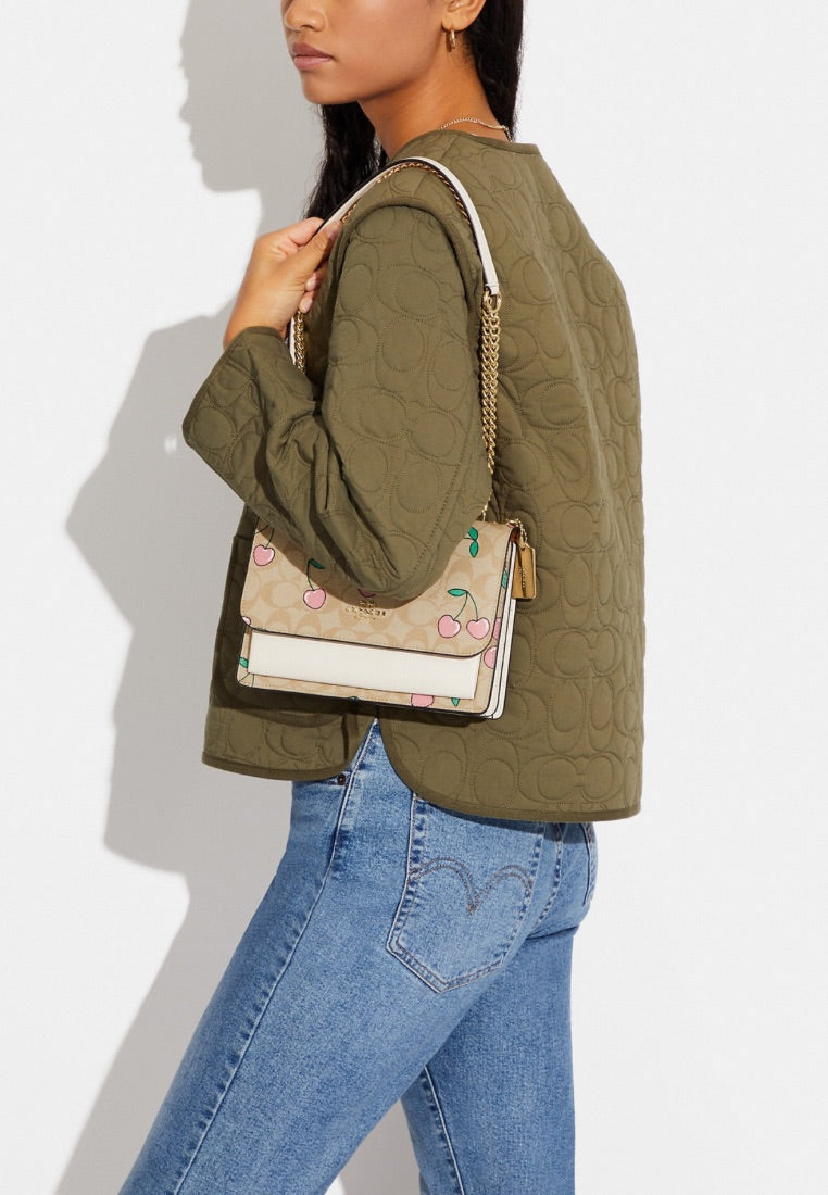 Klare Crossbody In Signature Canvas With Heart Cherry Print Light Khaki Multi