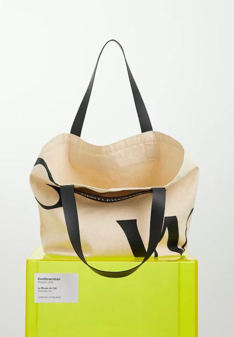 The Classic Chaos Tote Cream