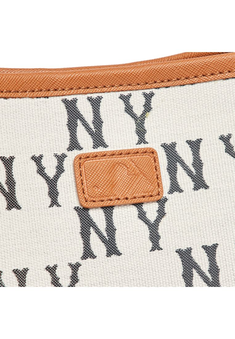 Big Classic MONOGRAM Jacquard New Bucket Bag NEW YORK YANKEES cream