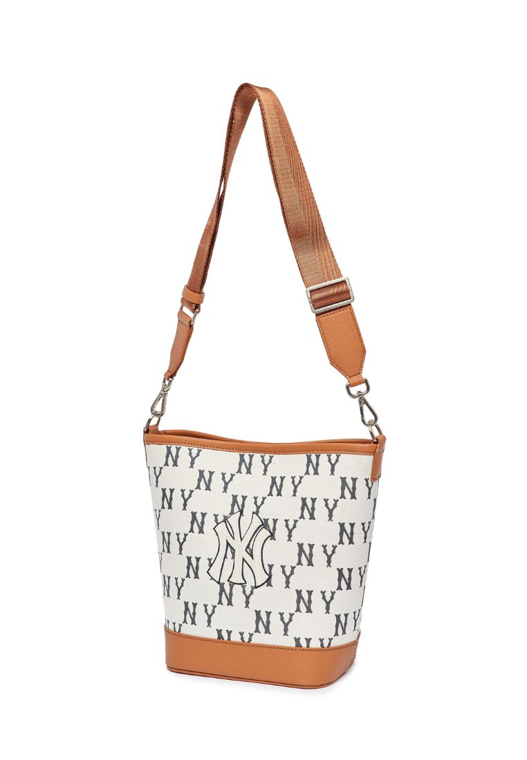 Big Classic MONOGRAM Jacquard New Bucket Bag NEW YORK YANKEES cream