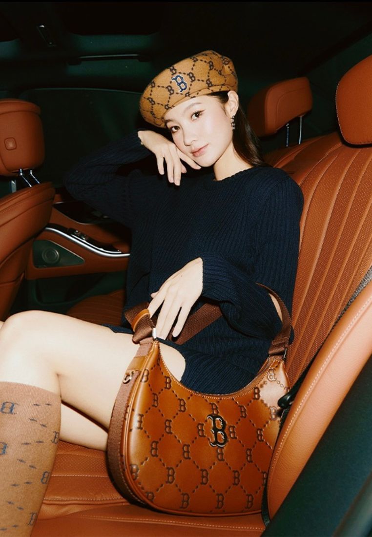 Dia MONOGRAM PU Embo L-Hobo Bag BOSTON REDSOX brown