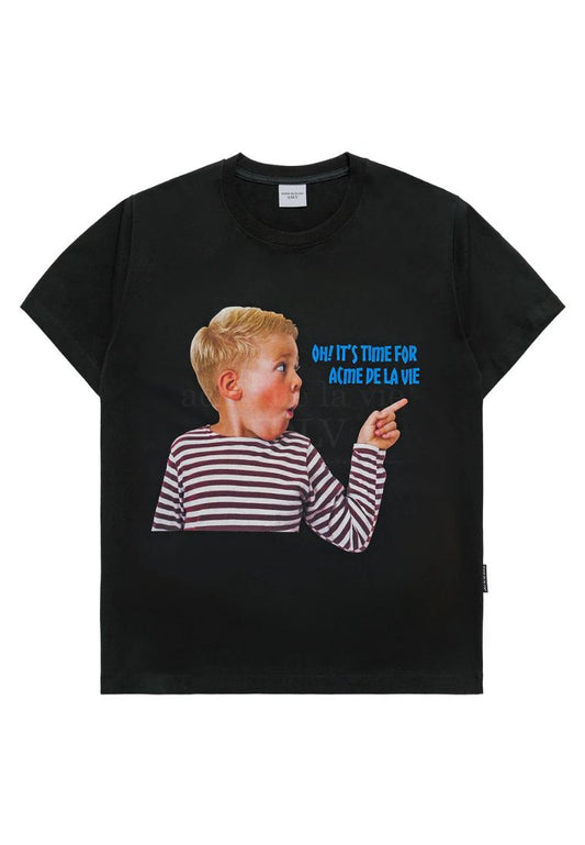 Finger-Pointing Lettering Baby Face Short Sleeve T-Shirt Black