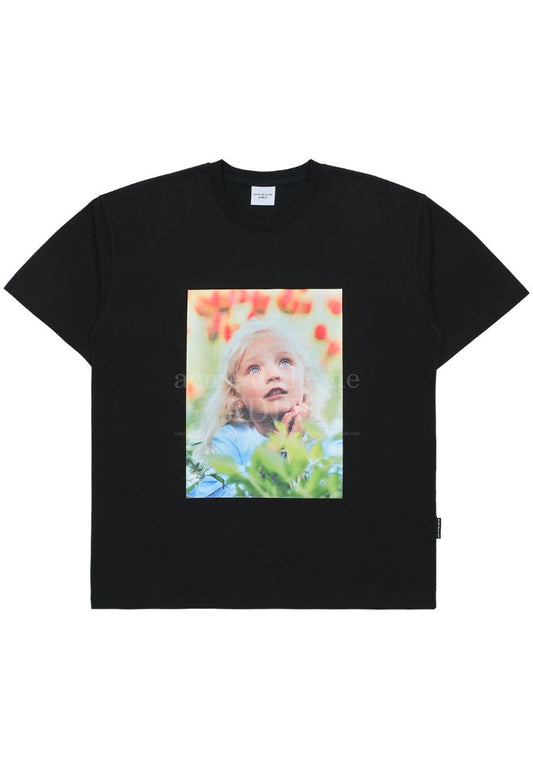 Flower Garden Girl Short Sleeve T-Shirt Black