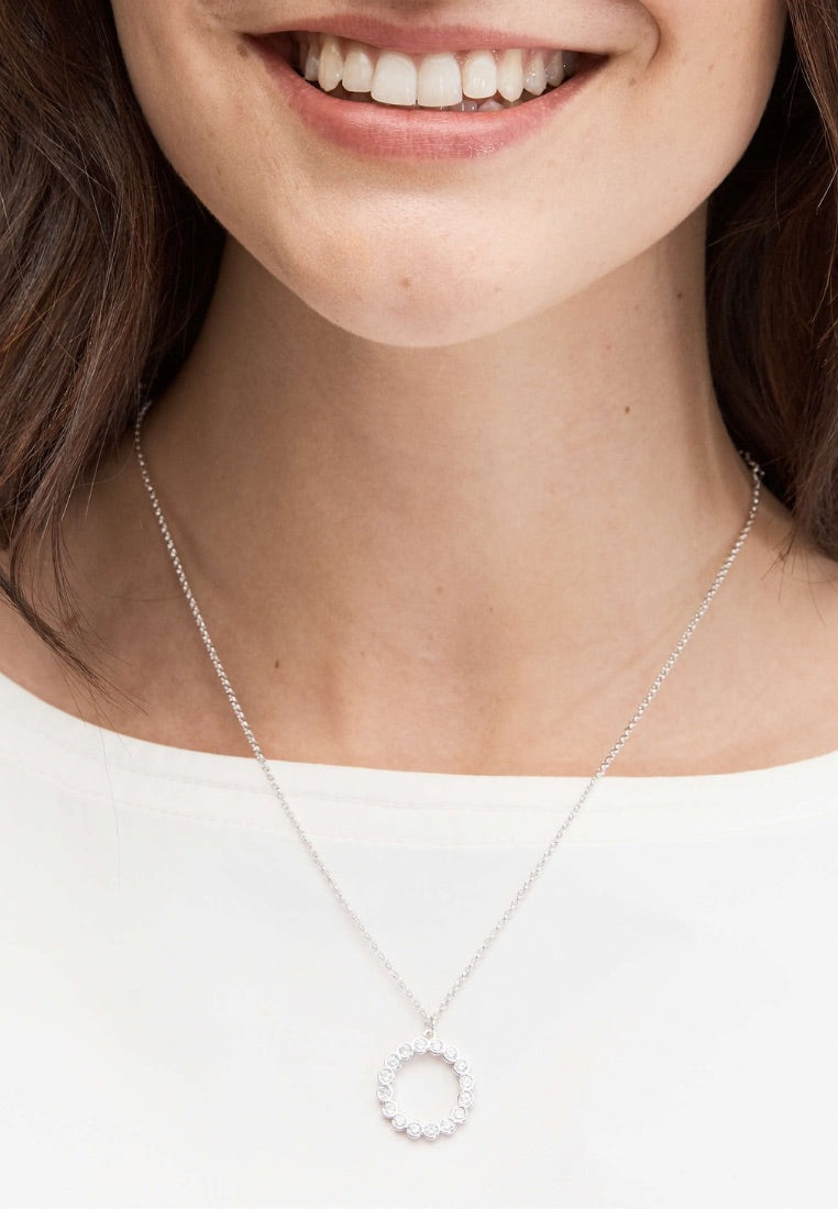 Full Circle Mini Pendant Necklace Clear Silver