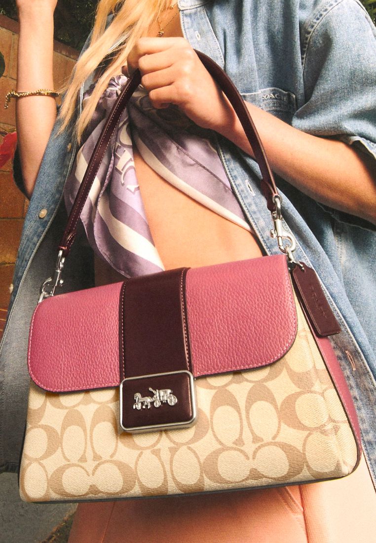 Grace Shoulder Bag In Colorblock Signature Canvas LT Raspberry