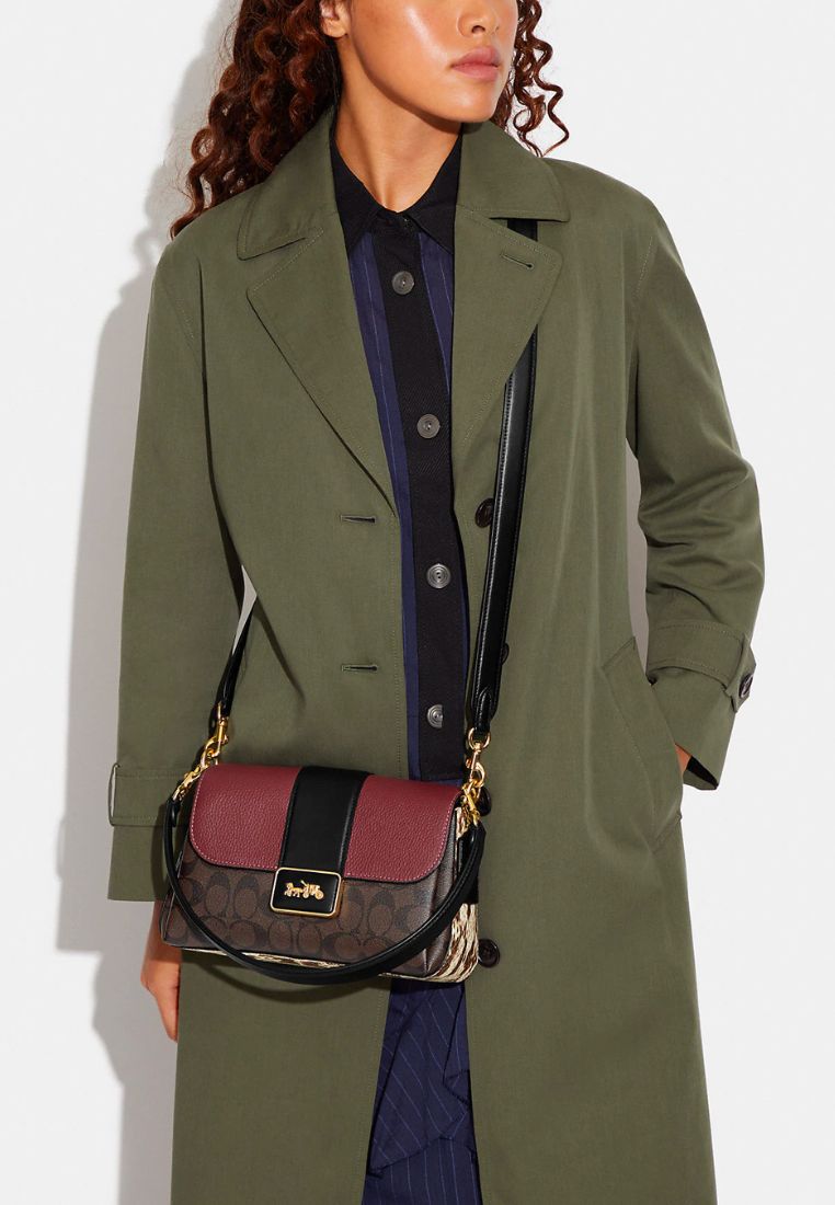 Grace Shoulder Bag In Signature Canvas Brown Black Multi