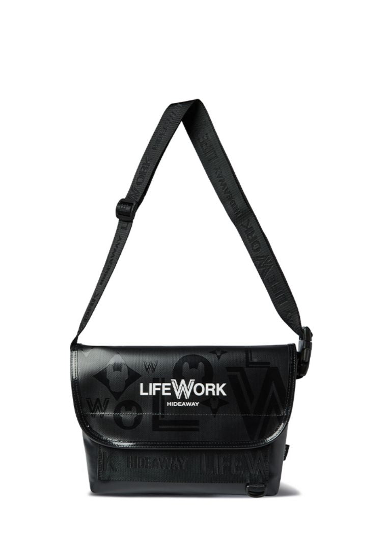 Logo Flap Top Messenger Bag Pattern Black