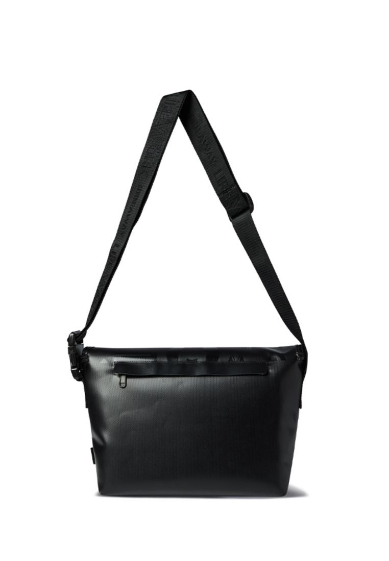 Logo Flap Top Messenger Bag Pattern Black