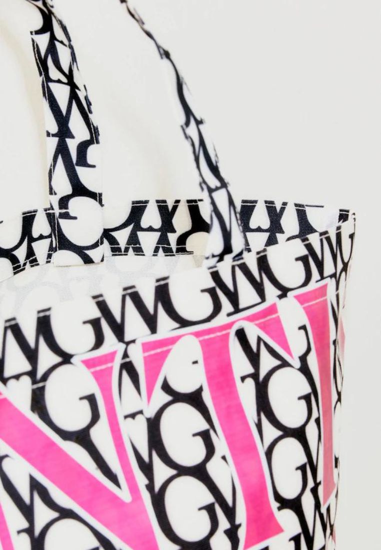 Olden Days Tote Bag Black