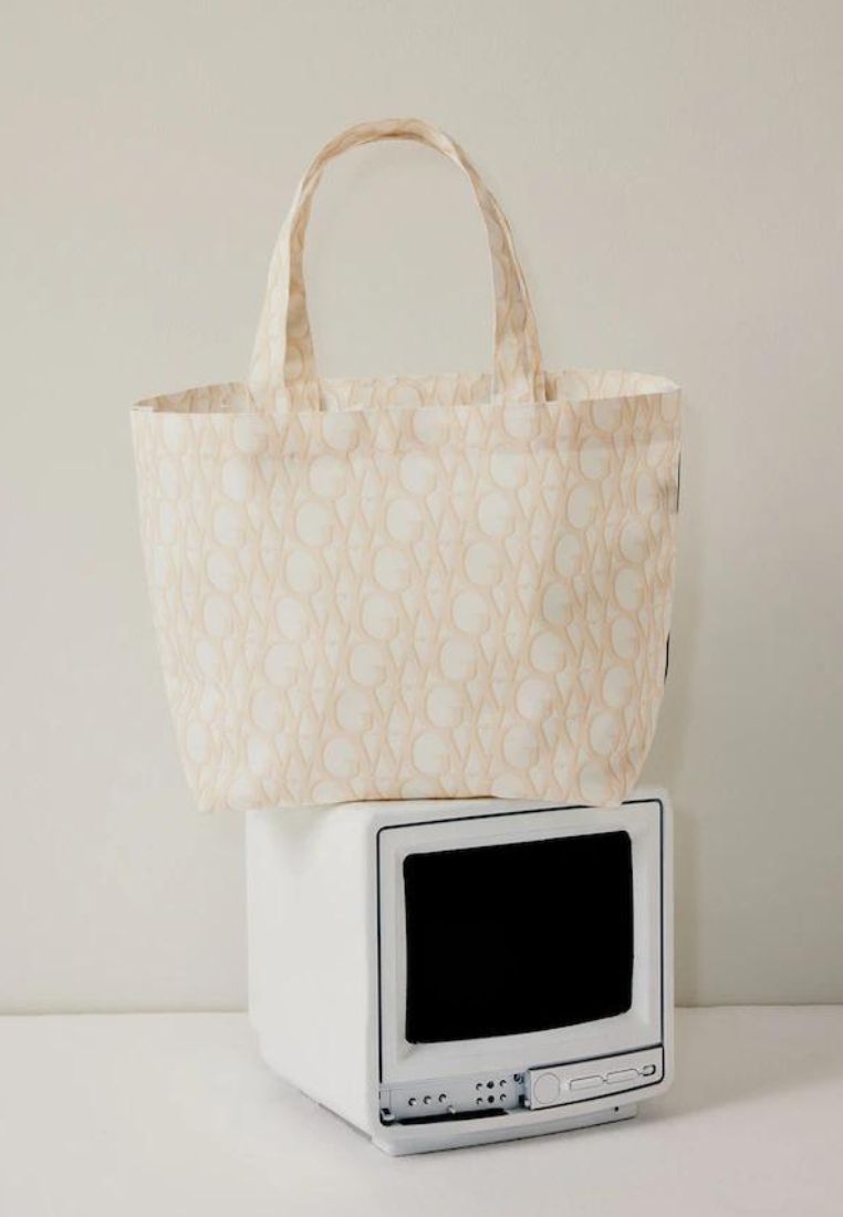 Olden Days Tote Bag Cream