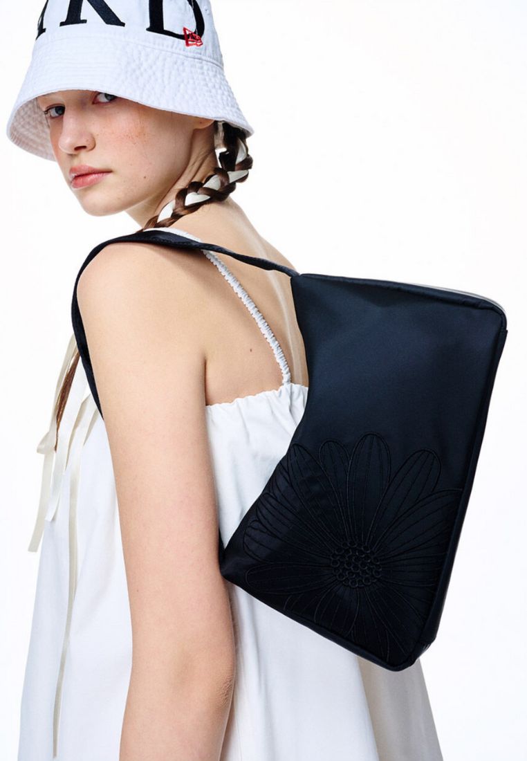 Panini Nouveau FlowerMardi Black Black