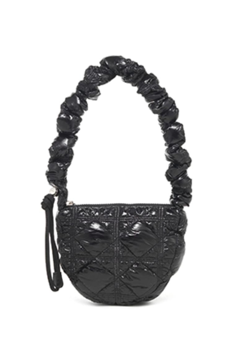 Poing Black